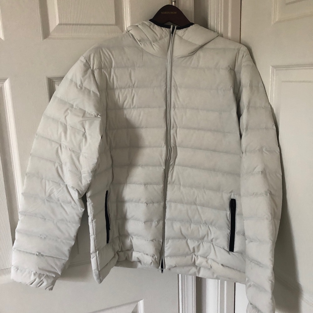 J. Lindeberg White Down Puffer Hooded Jacket